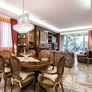 Paquita Villa