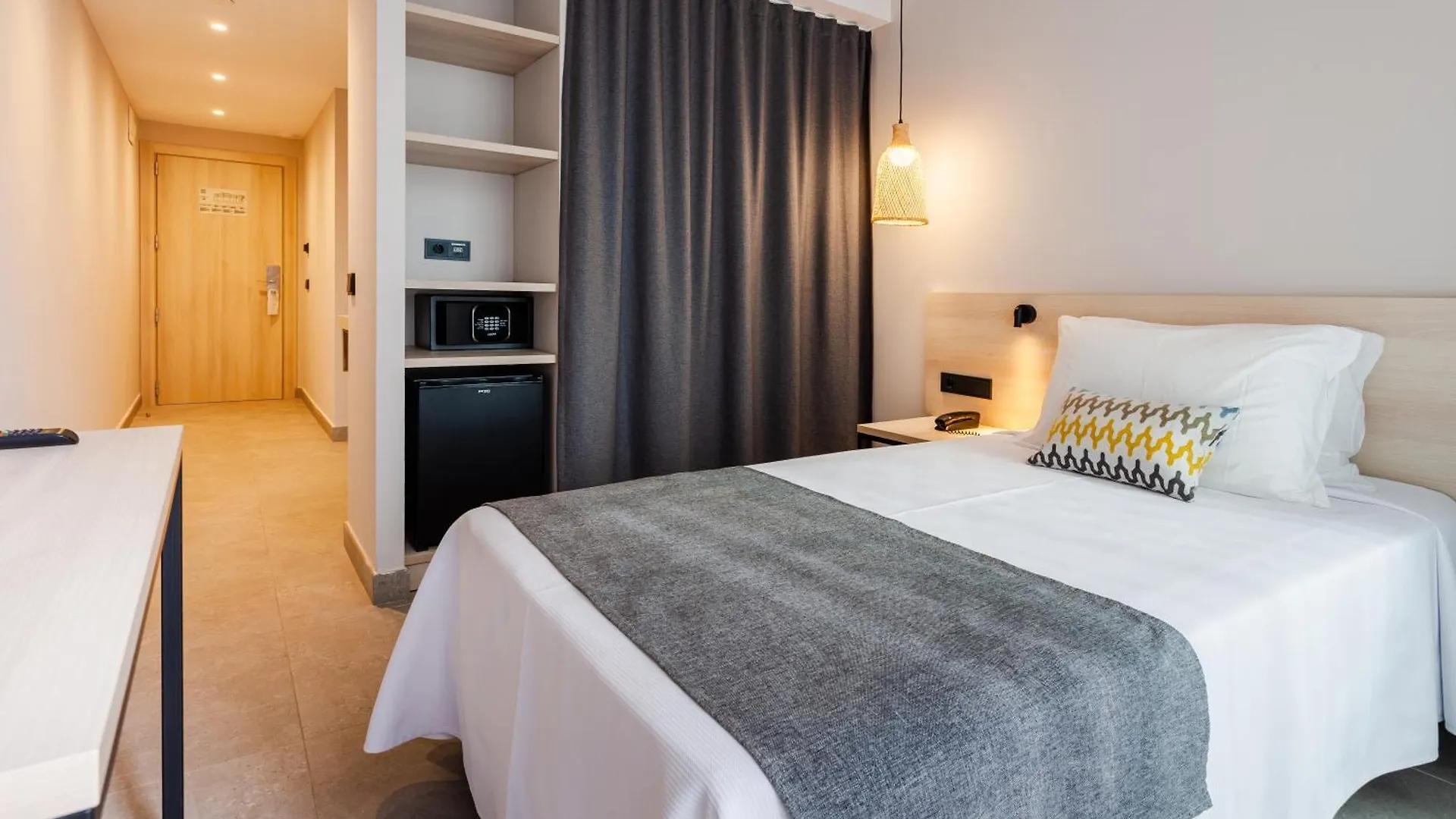Dwo Les Palmeres Calella Hotel